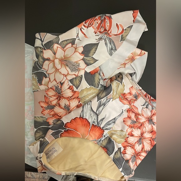 🦄  ALERT! RARE Kortni Jeane Vintage Hawaiian RA Top and HW Bottoms - Picture 6 of 10